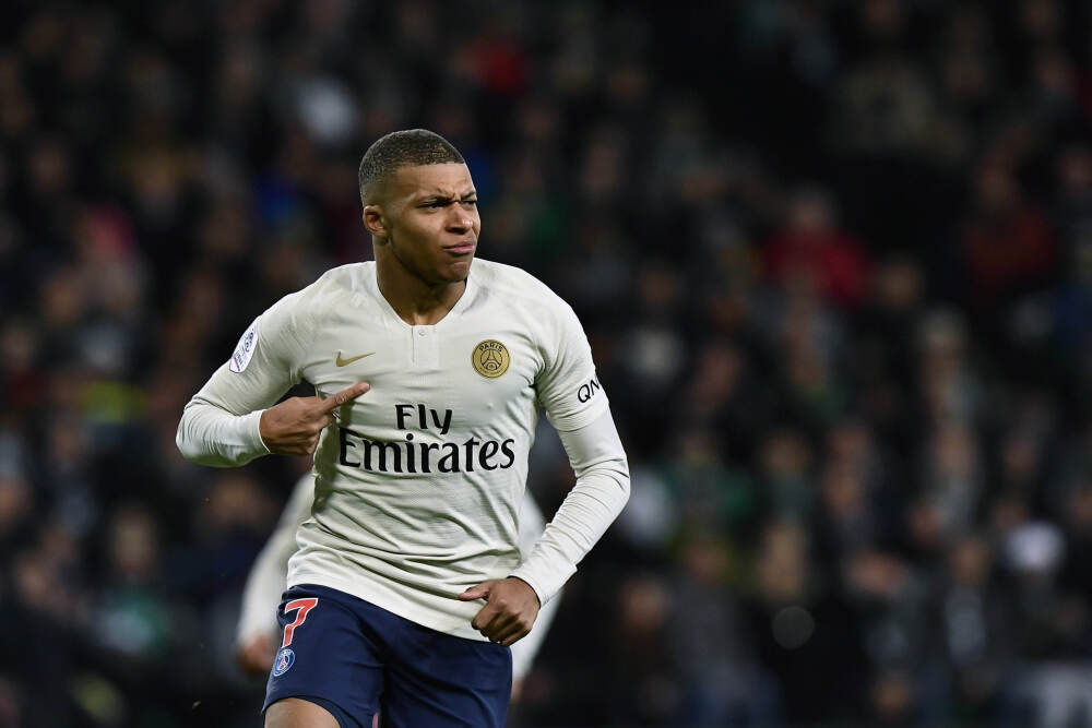 李镇全：没想到和日本队差距这么大，在场上有一种无力感